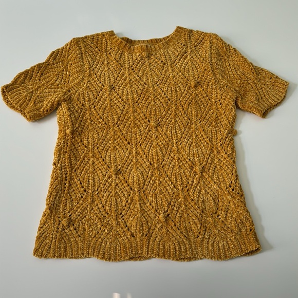 LOFT Sweaters - Ann Taylor LOFT Chenille short sleeve Bobble sweater Size Petite Small